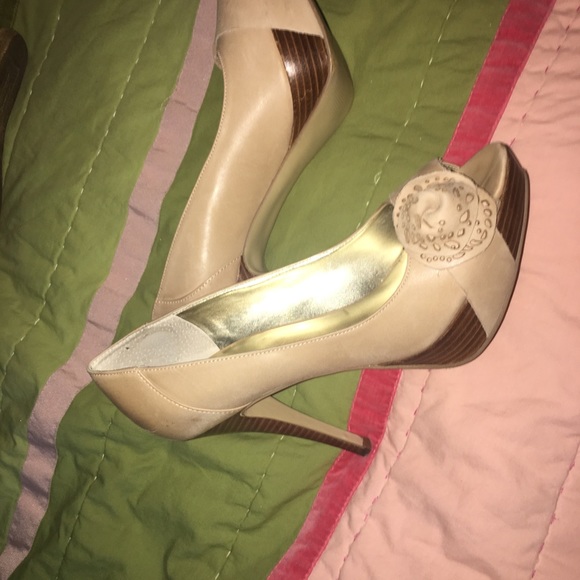 Heels - Picture 8 of 8
